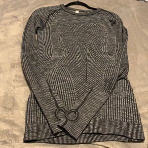 Lululemon womans long sleeve